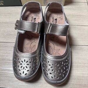 Spring Step Champagne Leather Mary Jane Shoes